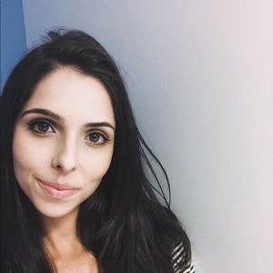 Meet your Posher, Marcela